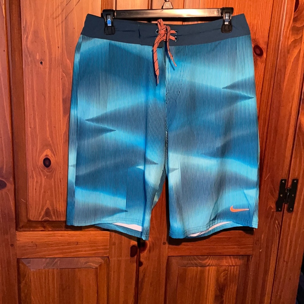 Nike Men’s Board Shirts Swim Trunks Blues Excellent for Fun in the Sun. 30 Small